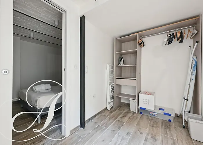 Apartman Roxane, 2 Dont En Souplex 14e *